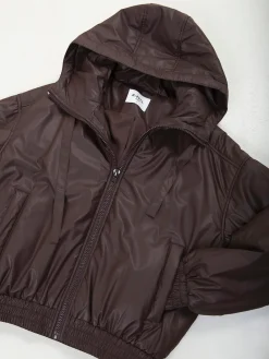 Blusão acolchoado efeito pele com capuz