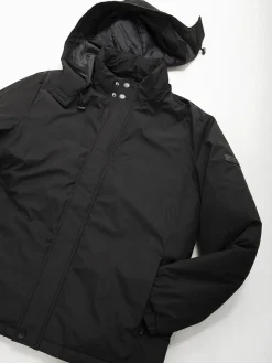 Blusão acolchoado preto com capuz