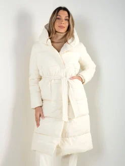 Blusão comprido acolchoado com cinto e capuz