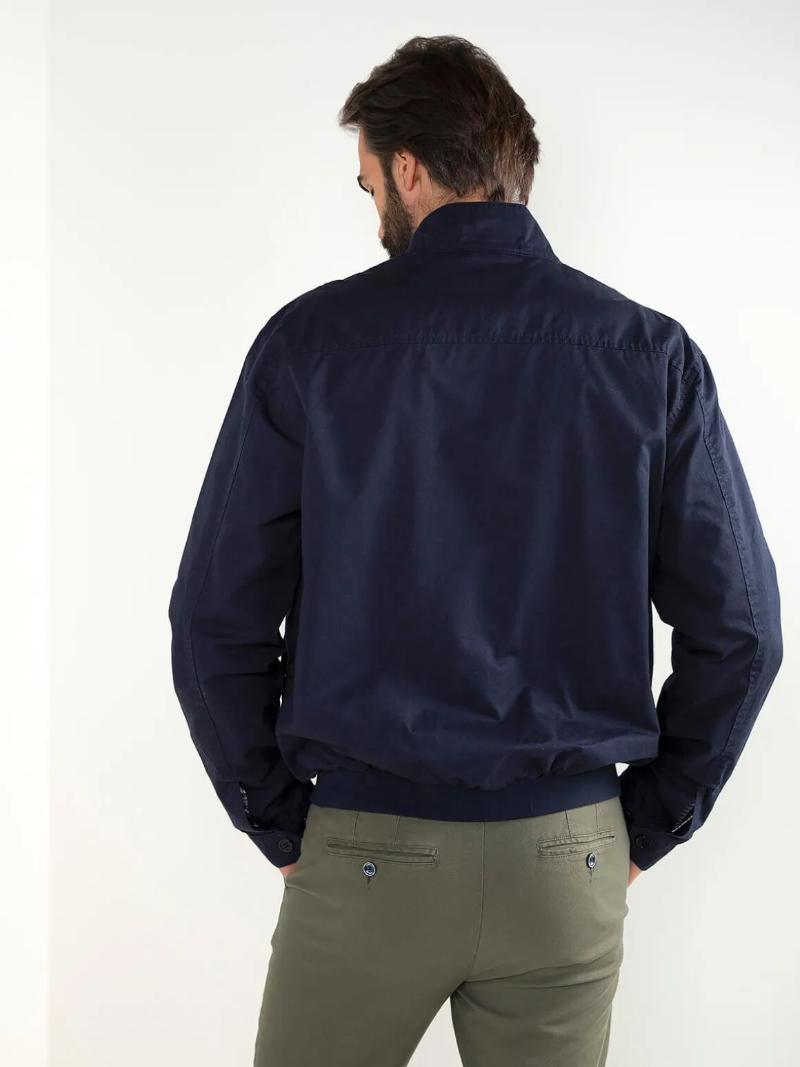 Bomber azul marinho em sarja