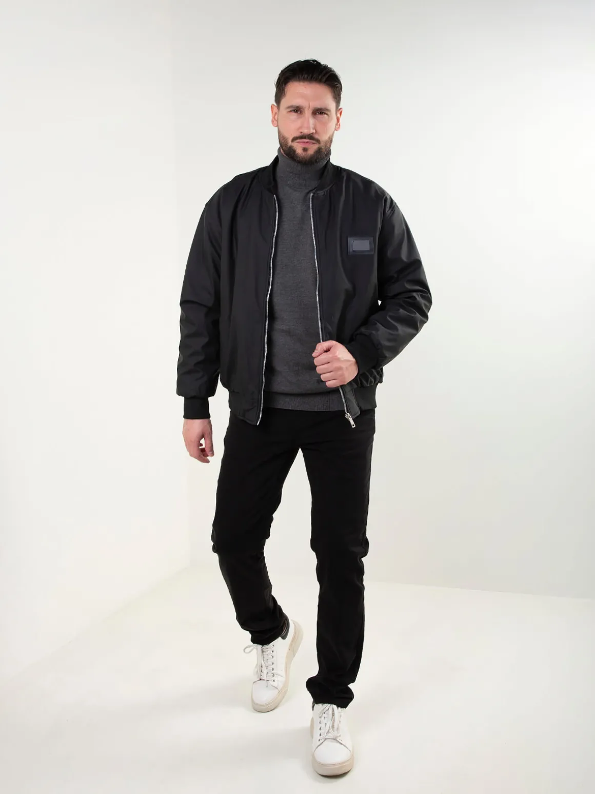 Bomber preto com forro pelo