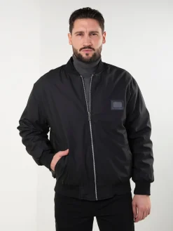 Bomber preto com forro pelo