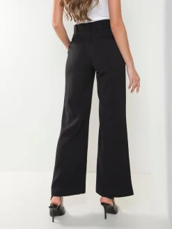 Calças alfaiataria com bolsos