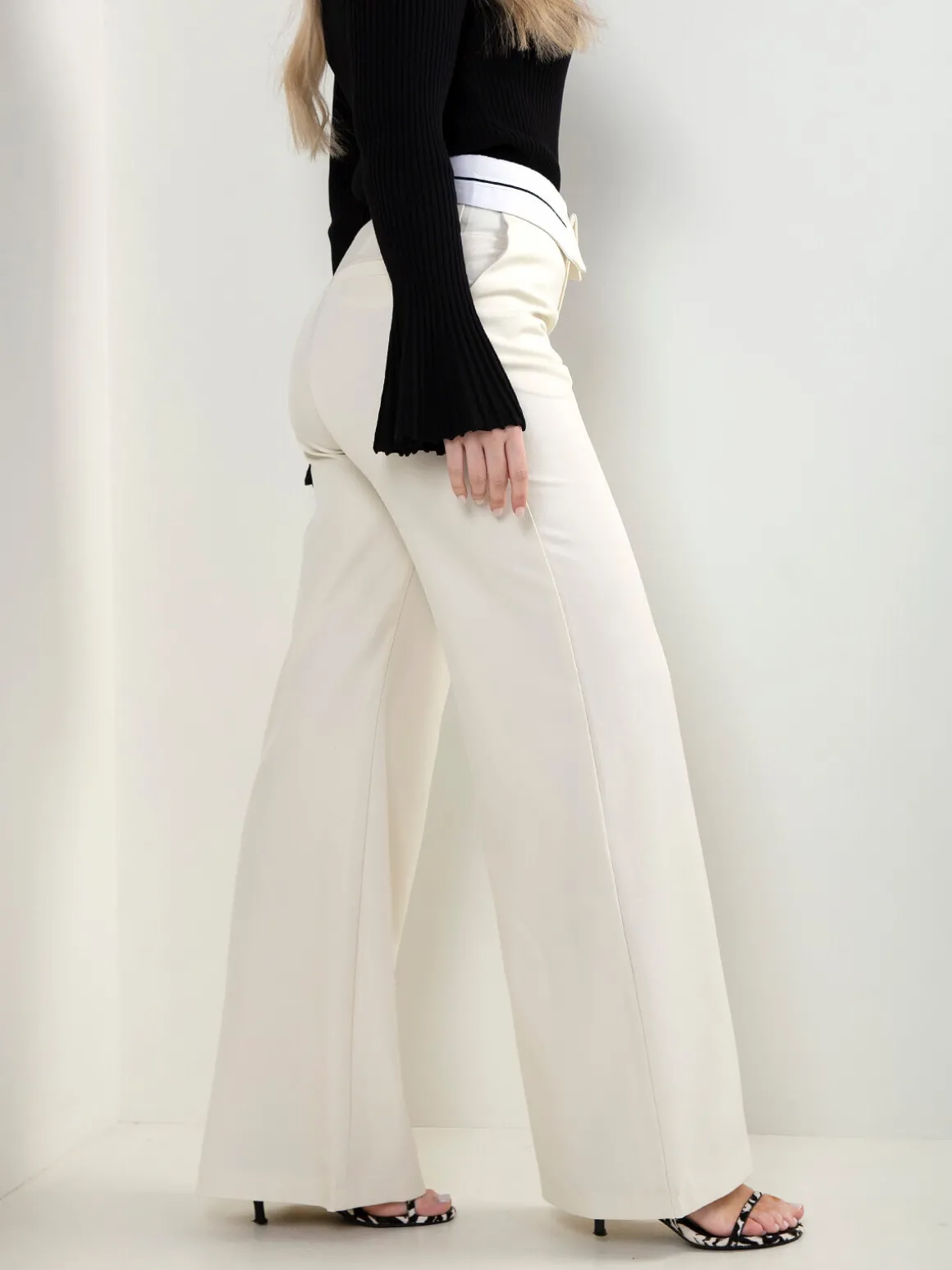 Calças alfaiataria com cintura virada