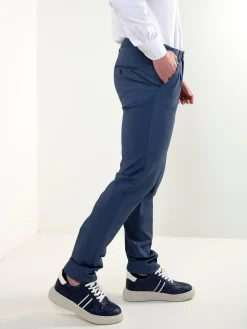 Calças chino azuis com micro padrão