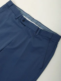 Calças chino azuis com micro padrão