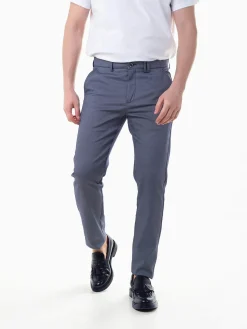 Calças chino azuis mescladas