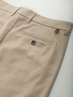 Calças chino bege mescladas