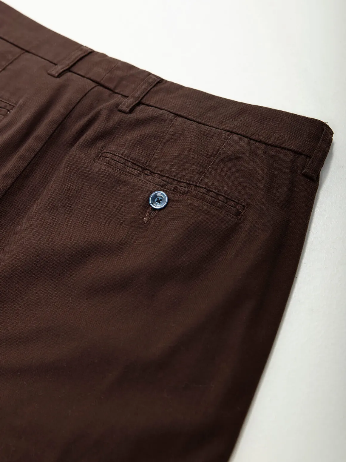 Calças chino estruturadas