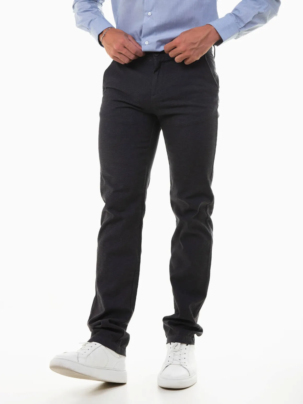 Calças chino slim fit em cinza escuro
