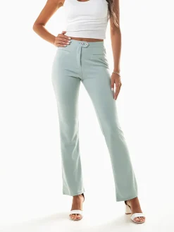 Calças cintura alta com 2 botões