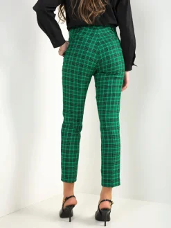 Calças clássicas em xadrez