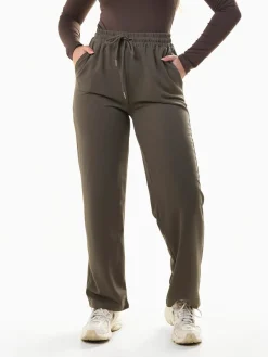 Calças desportivas com bolsos