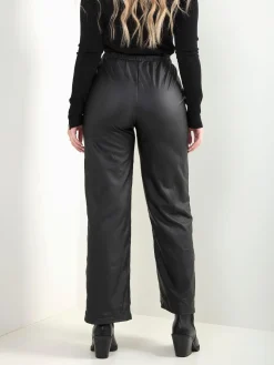 Calças efeito pele cintura elástica