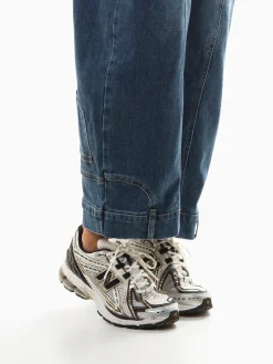 Calças ganga skater com costuras