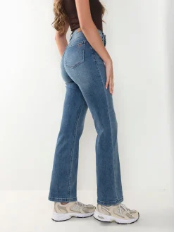 Calças ganga straight fit com bordado