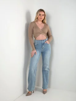 Calças ganga straight fit cintura desfiada