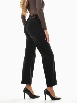 Calças ganga straight fit bolsos com crochet