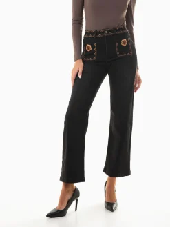 Calças ganga straight fit bolsos com crochet