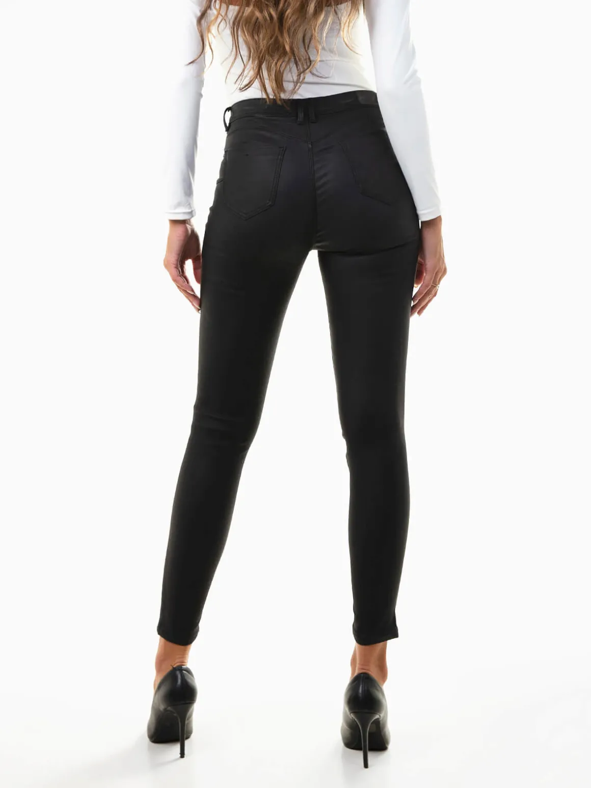 Calças pretas efeito pele push-up