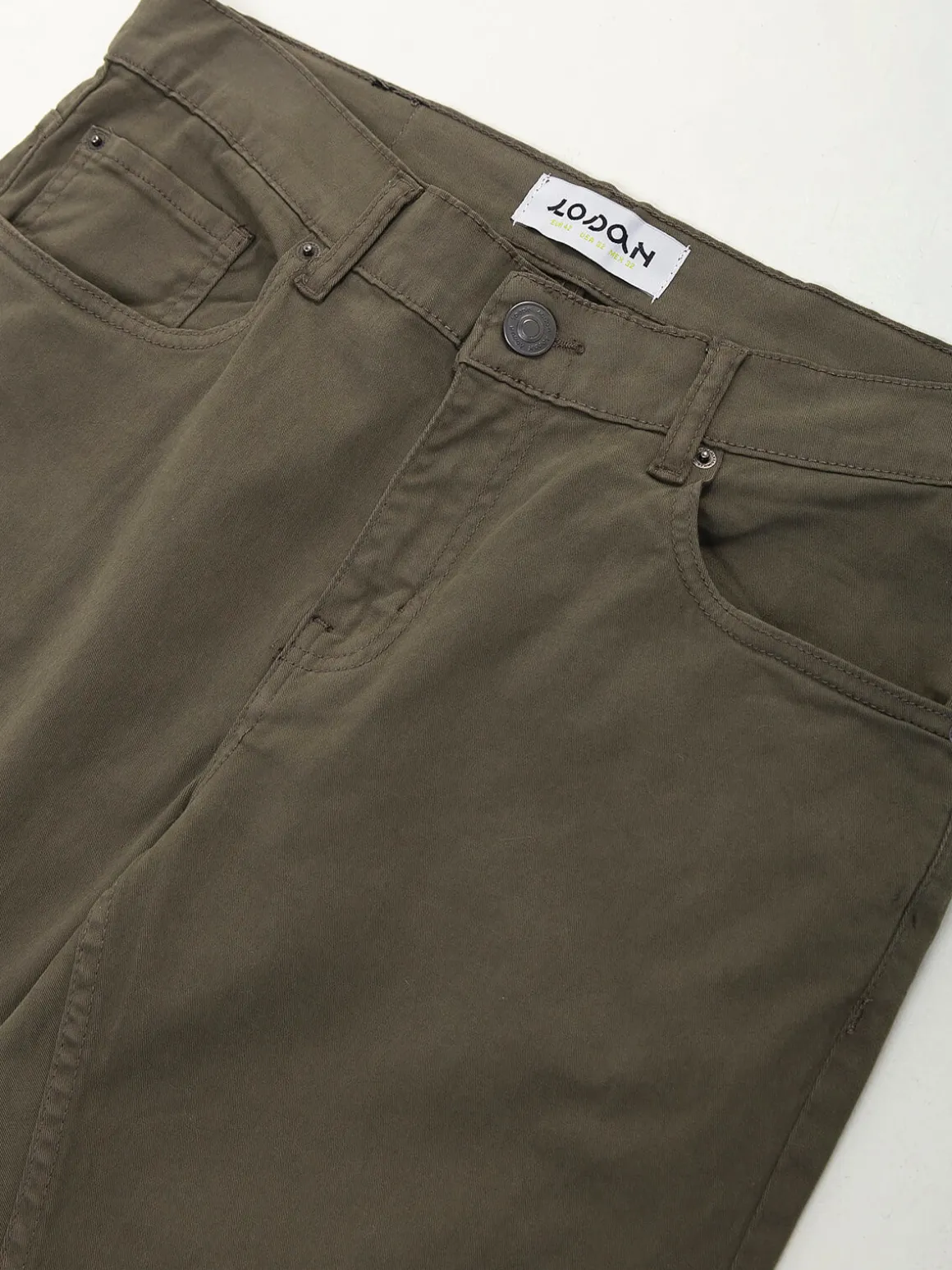 Calças sarja com bolsos