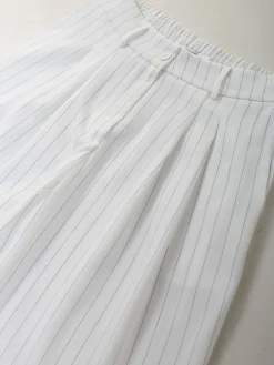 Calças wide leg riscas diplomáticas