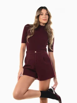 Calções alfaiataria com cintura alta