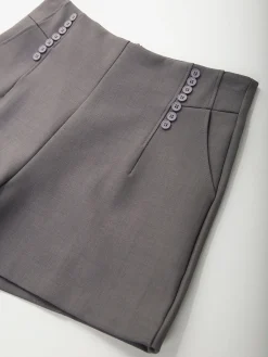 Calções de alfaiataria curtos