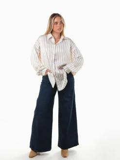 Camisa acetinada oversized riscas