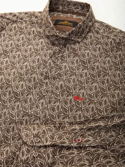 Camisa castanha com estampado