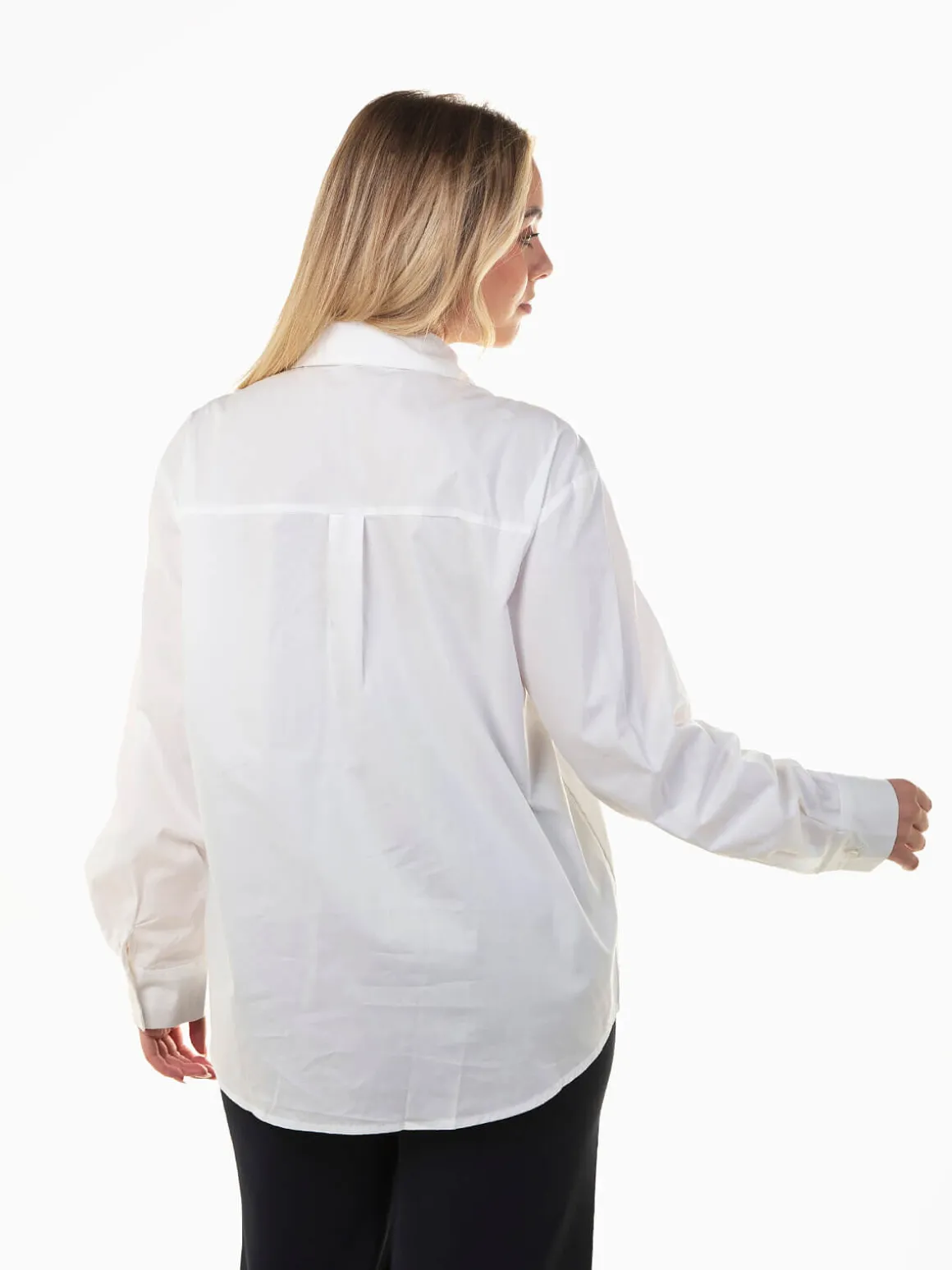 Camisa com botões dourados