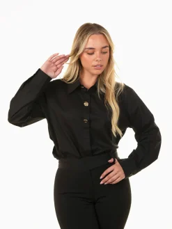 Camisa com botões dourados