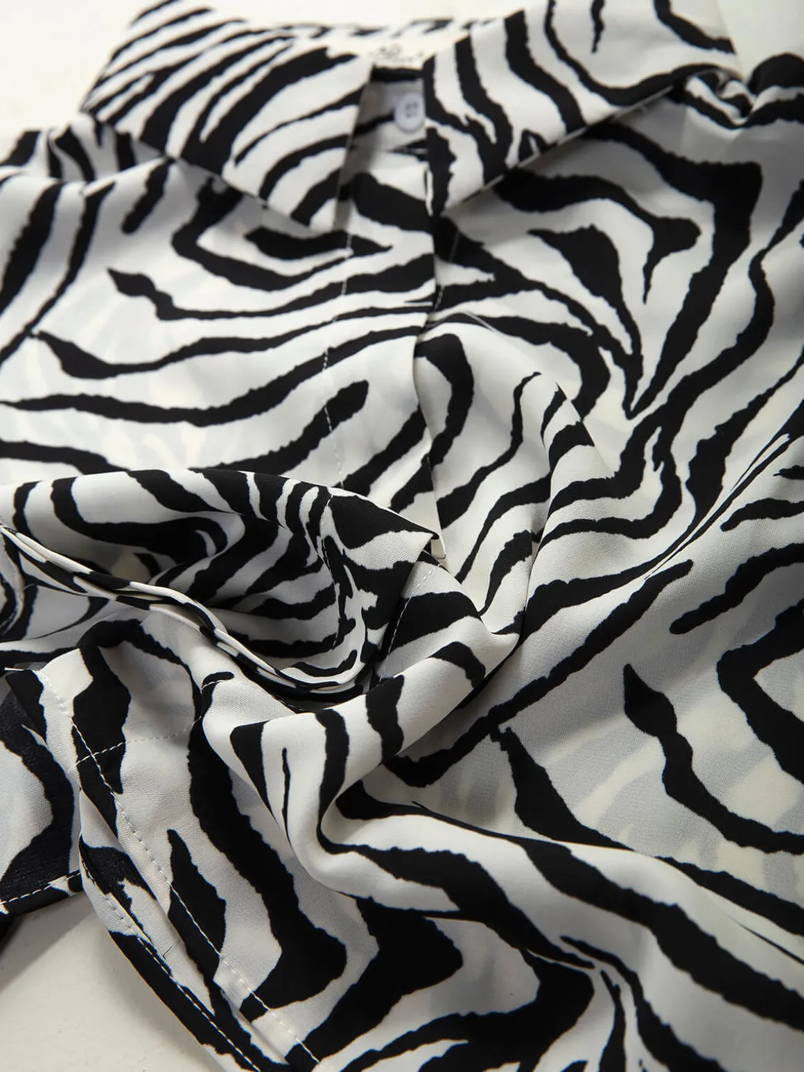 Camisa cropped estampado zebra