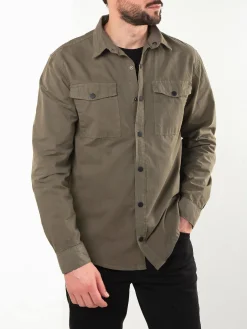 Camisa em sarja verde tropa