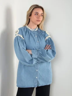 Camisa ganga com pérolas e manga balão