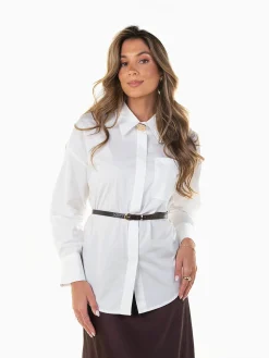 Camisa oversize com botão dourado