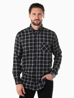 Camisa preta xadrez com bolso