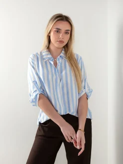 Camisa às riscas manga 3/4