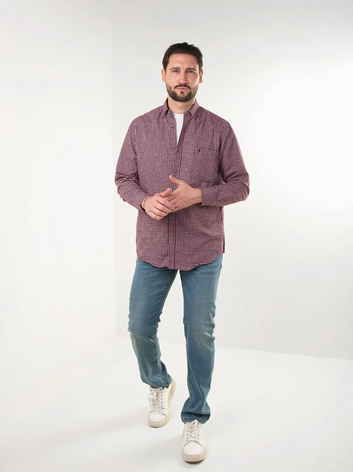 Camisa xadrez bordeaux com bordado