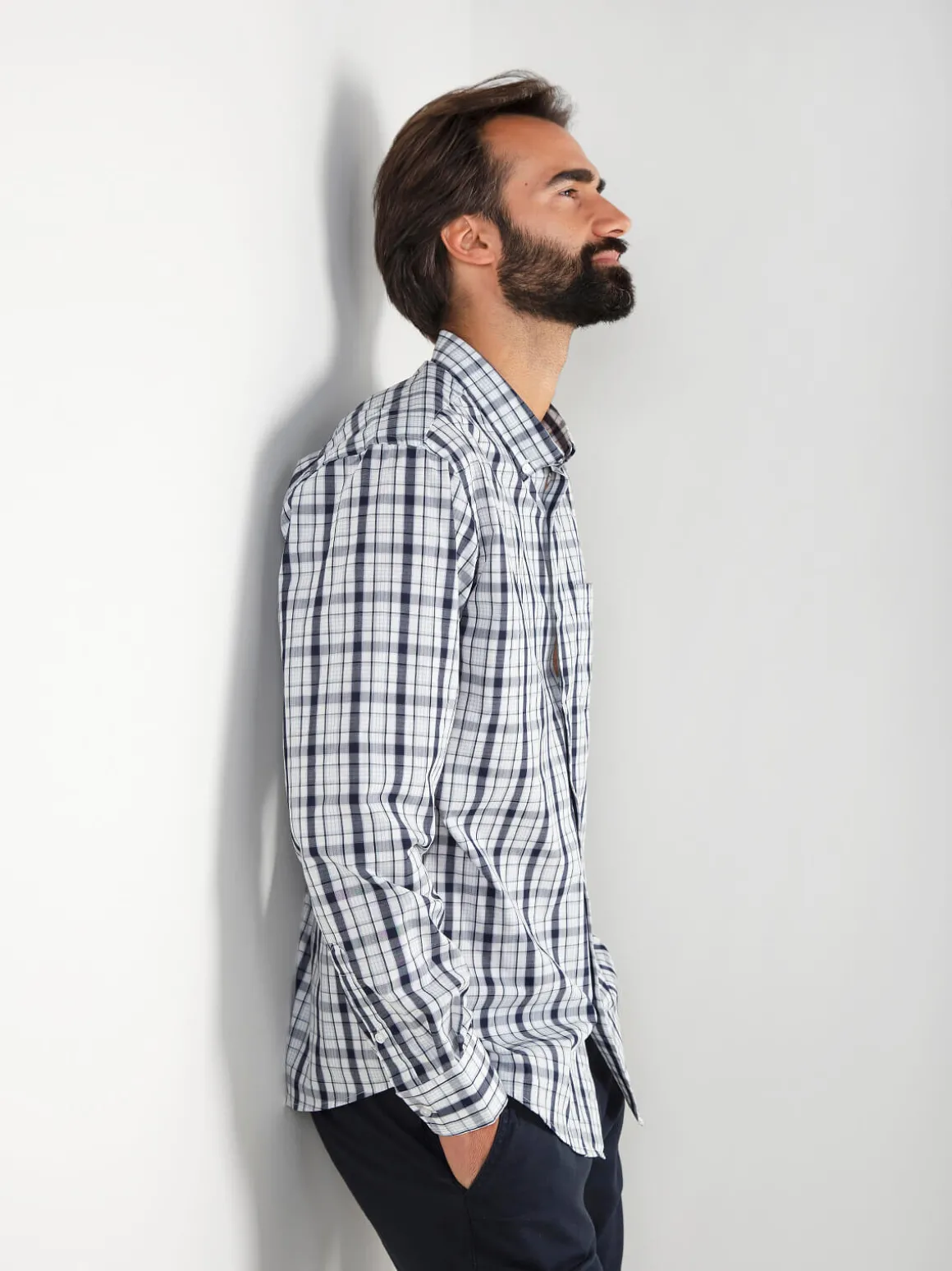 Camisa xadrez branco e marinho