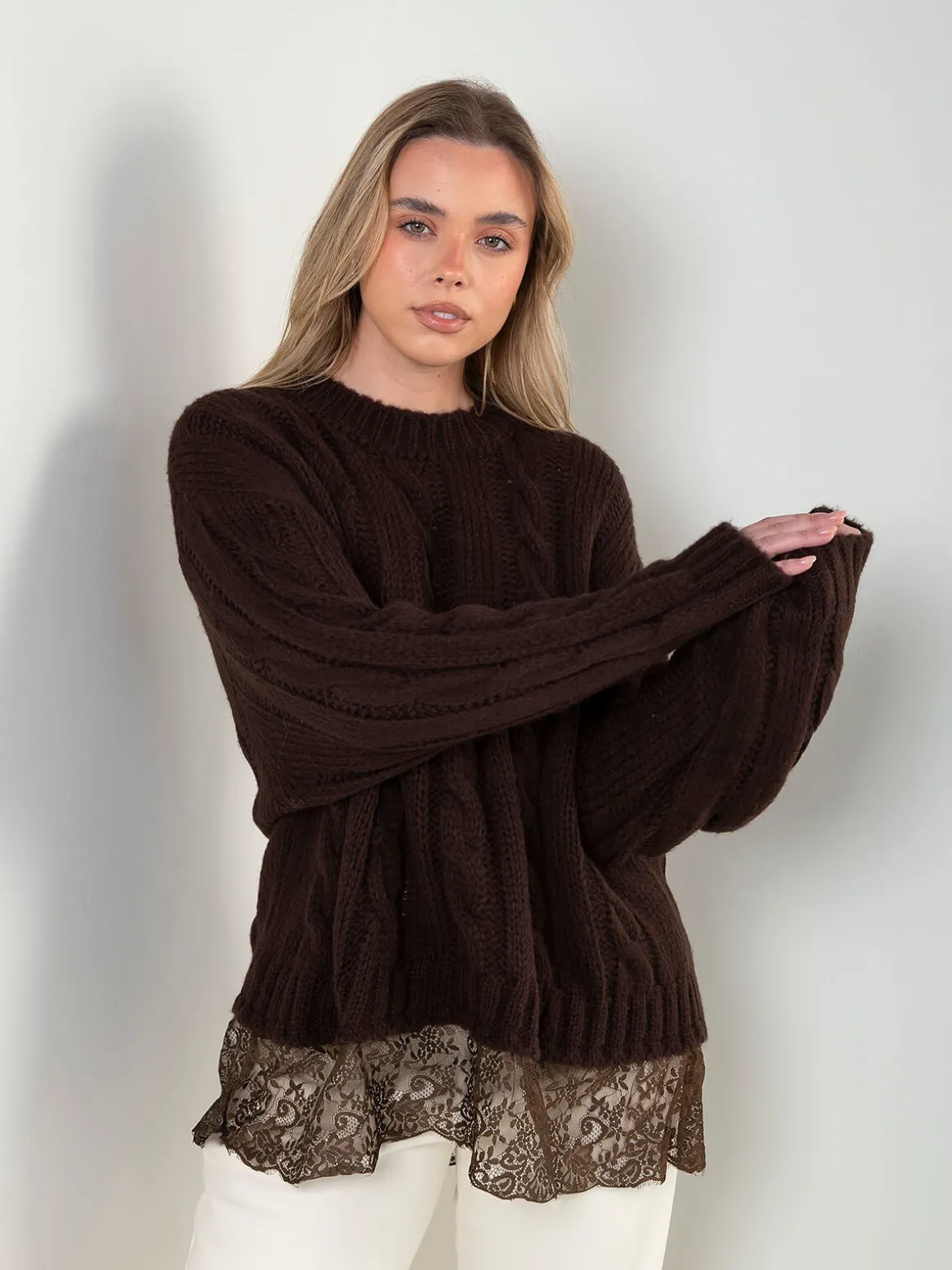 Camisola de malha com renda