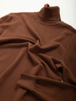 Camisola de malha fina com gola alta