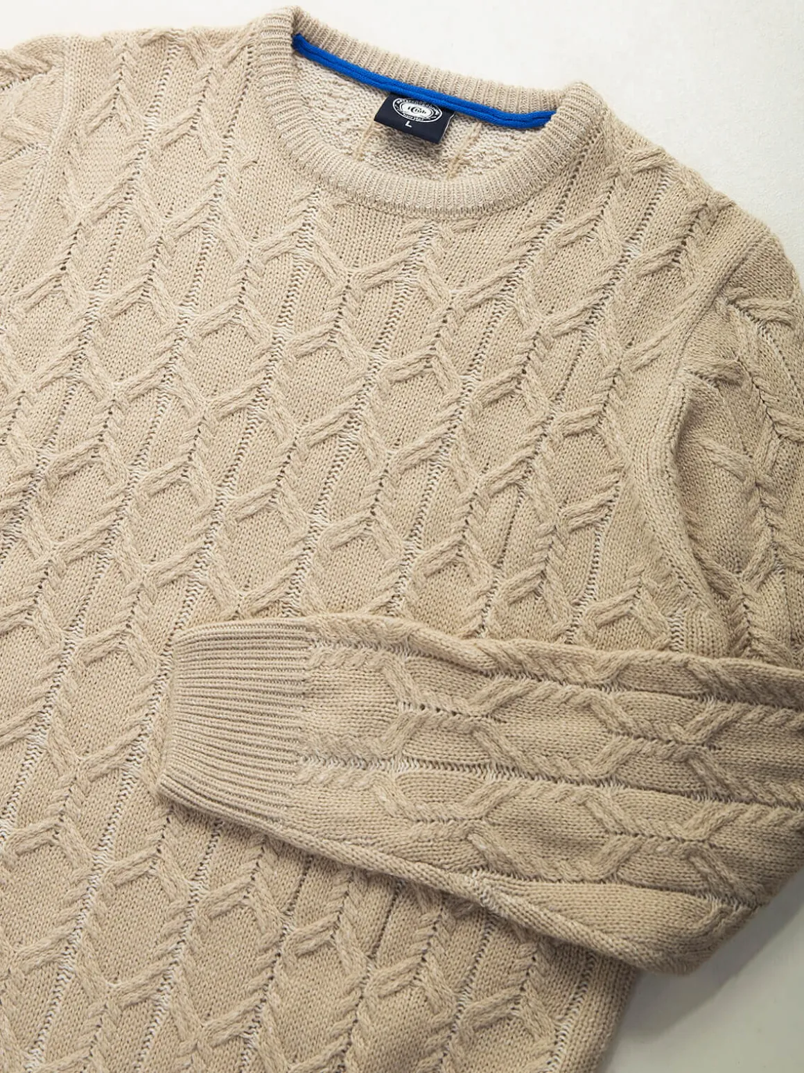 Camisola de malha trançada