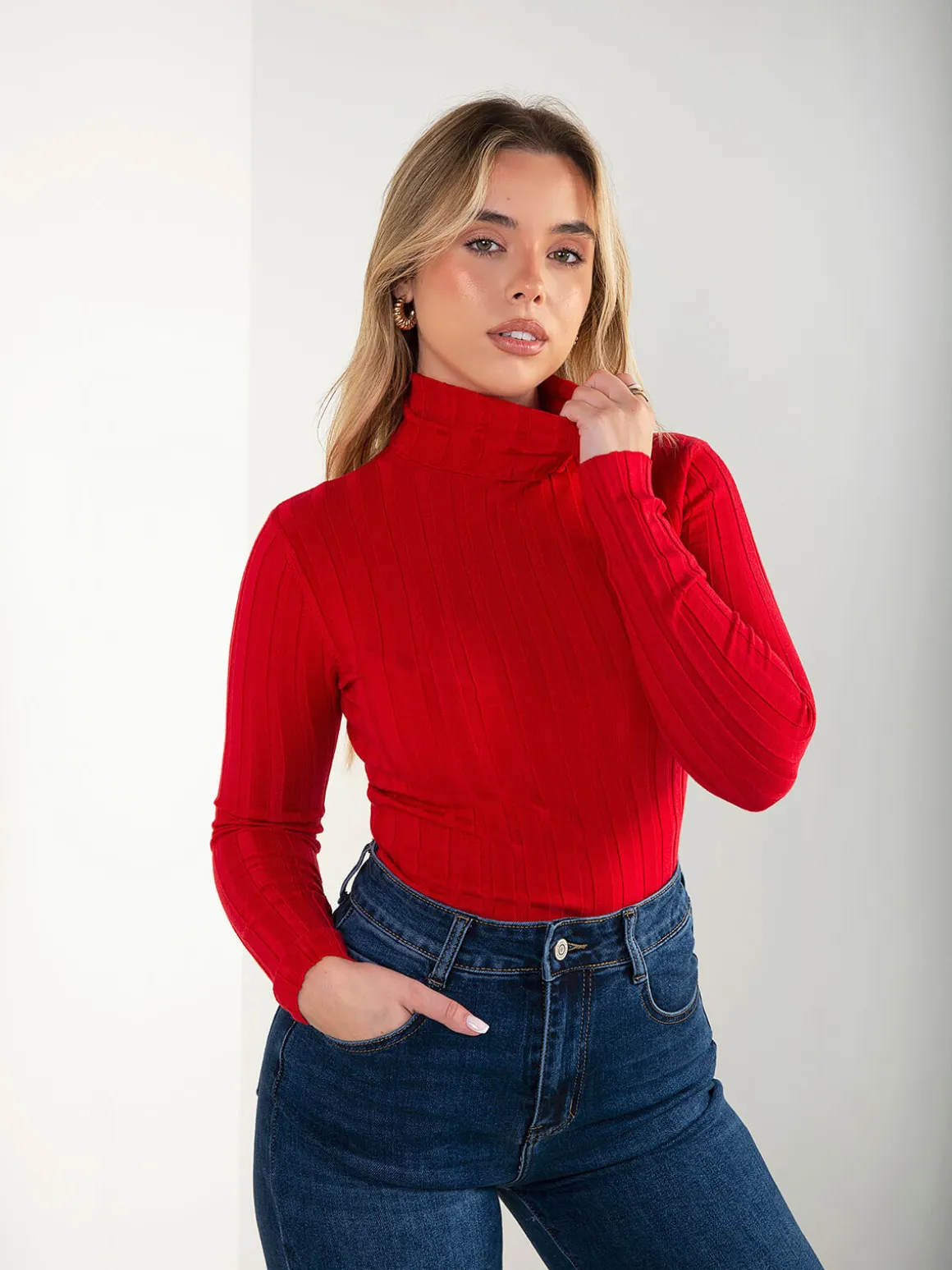 Camisola justa malha canelada