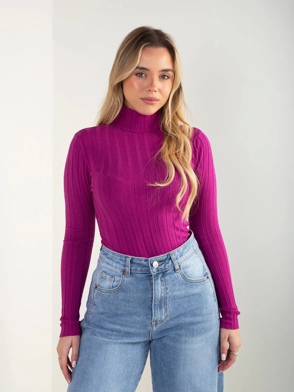 Camisola justa malha canelada