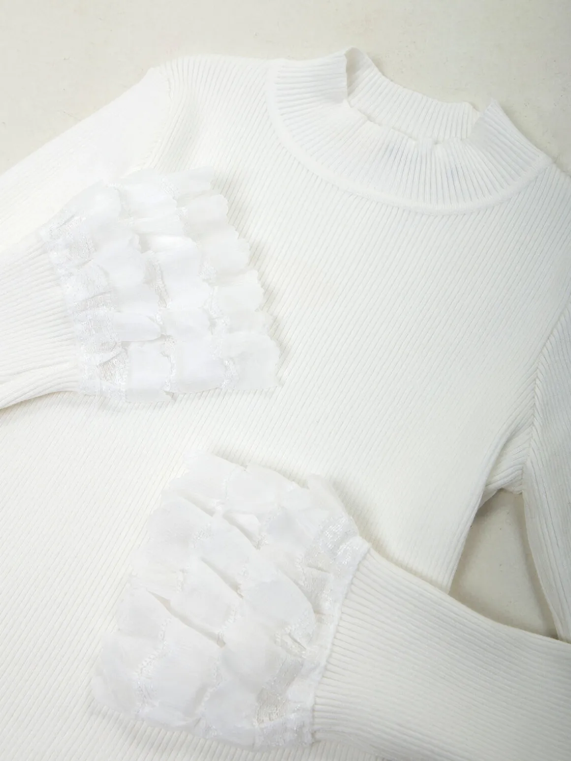 Camisola malha branca com folhos