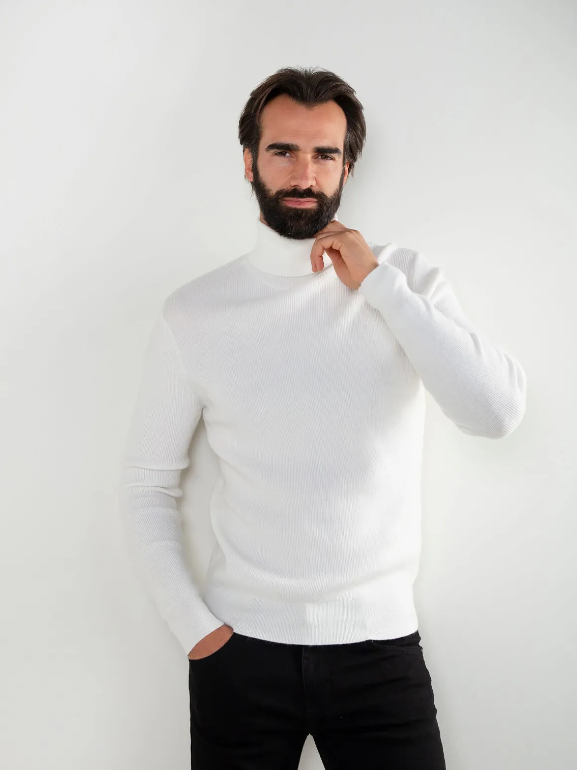 Camisola malha canelada com gola alta