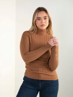 Camisola malha canelada gola alta dobrada
