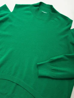 Camisola malha com ombros recortados