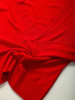 Camisola malha decote em V profundo